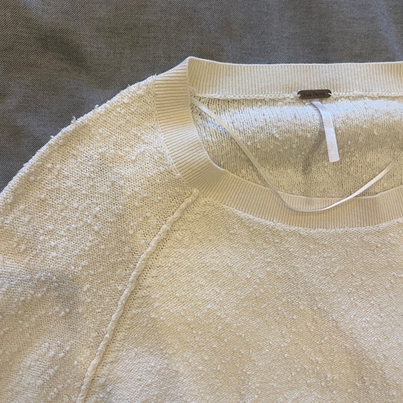 LIKE NEW - Free People - Found My Friend Pullover in Small Cream Boucle - Picture 5 of 6